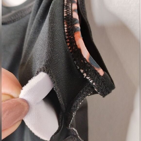 Leopard Print One Piece Swimsuit size Large Built-in Bra with removable Pads - Picture 10 of 16